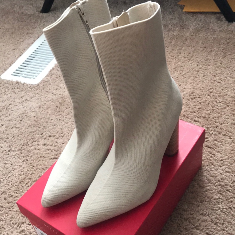 Block heel sock booties
